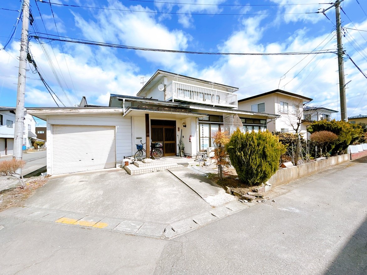 寒河江市東新山　中古住宅